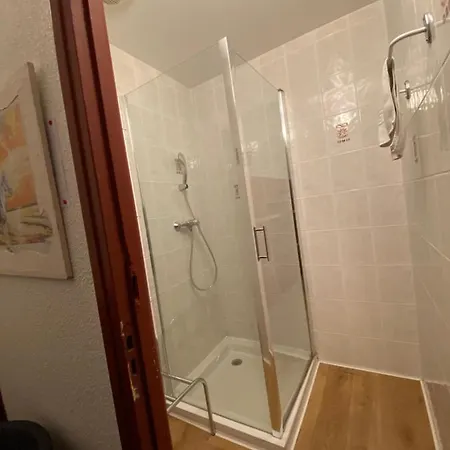 Hotell Belle Vue D'angleterre 2*